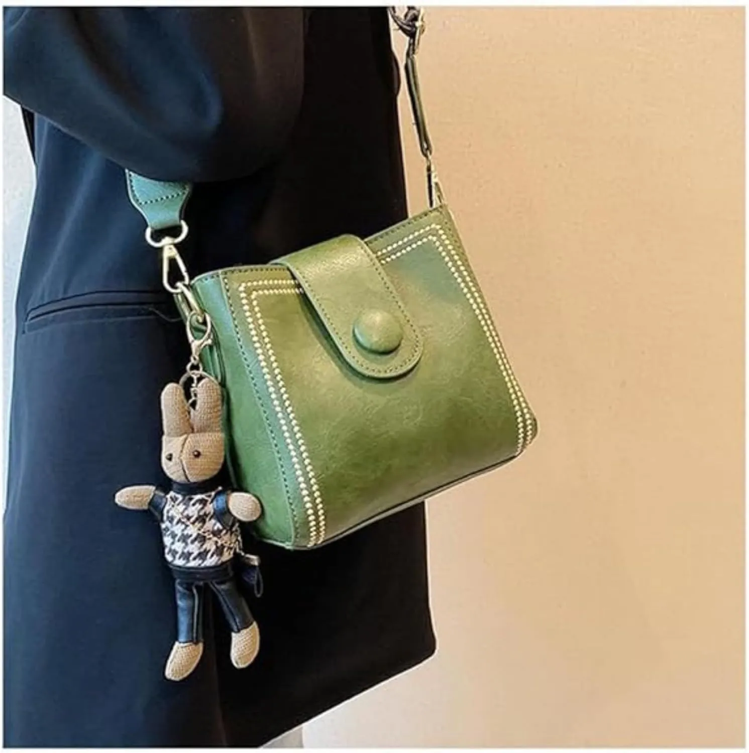 Bootara Bucket Bag, Bootara Women's Vintage Bunny Charm Bucket Bag, Spacious Travel Tote, with Cute Rabbit Pendant