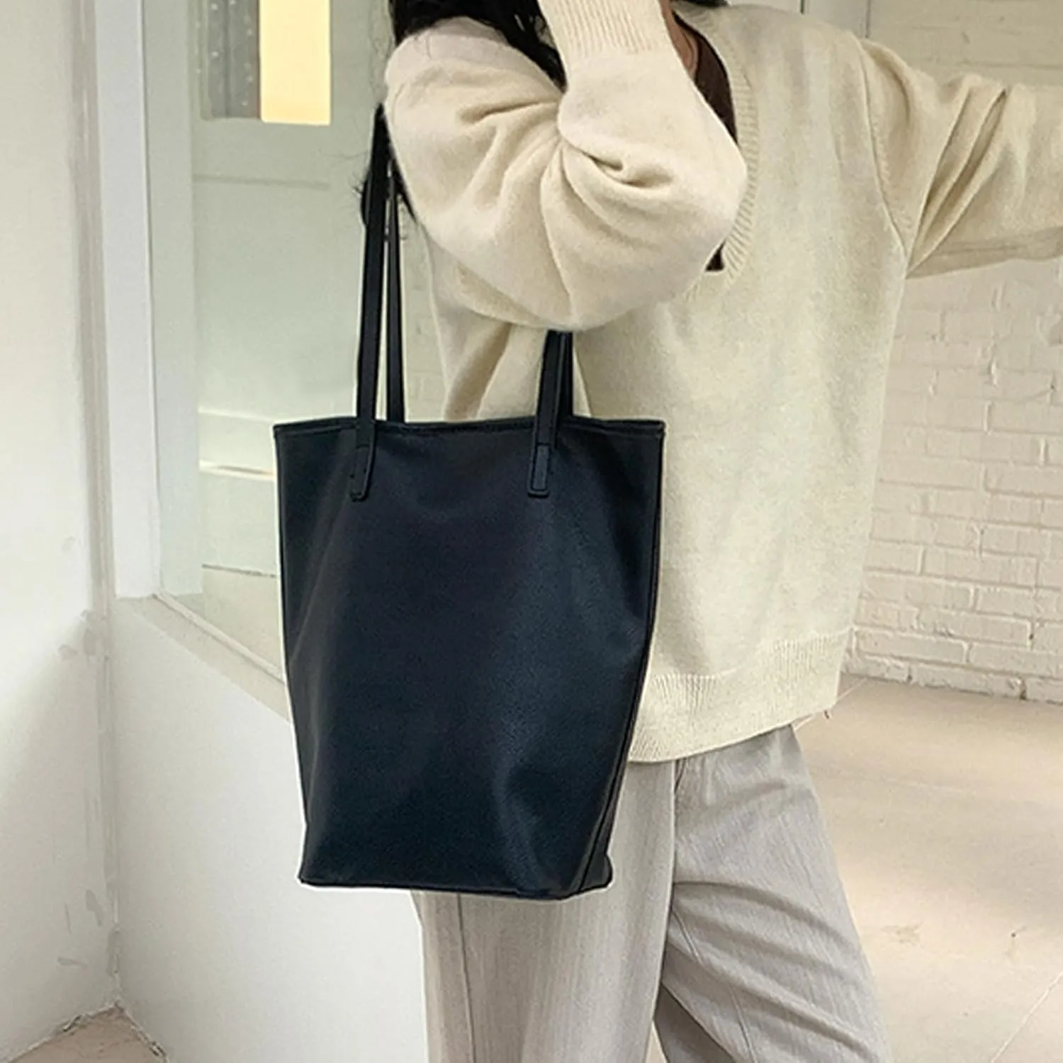 Elegant Bucket Bag Large Leather Shoulder Bags for Women Girls Underarm Purse Casual Handbag with Spacious Interior