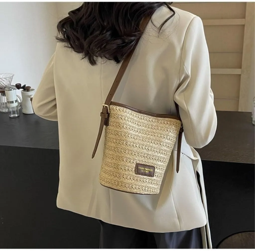 Straw Bag Straw Bucket Bag 2024 New Popular Versatile Crossbody Bag Korean Version Niche Small Bag Straw Beach Bag